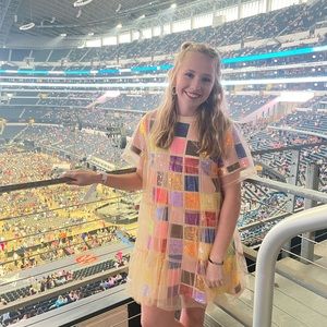 Meet your Posher, Lydia